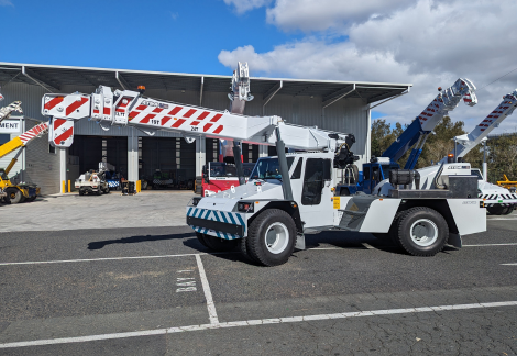 Franna AT24 US Pick and Carry Crane