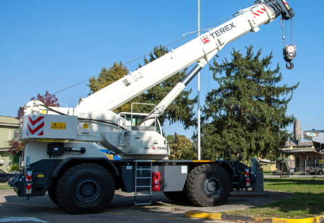 rough-terrain-cranes