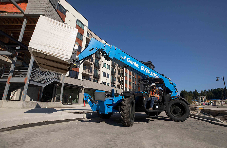 GTH-1056 Telehandler Loading